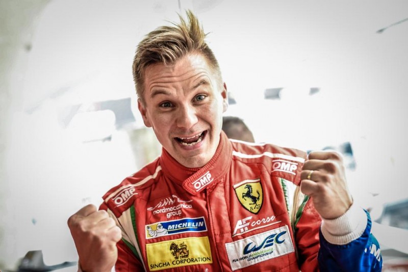 Porsche on pole yet again, Ferrari head up GT