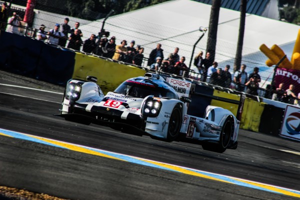 #19-Porsche-919-Hybrid-Le-Mans-compressor