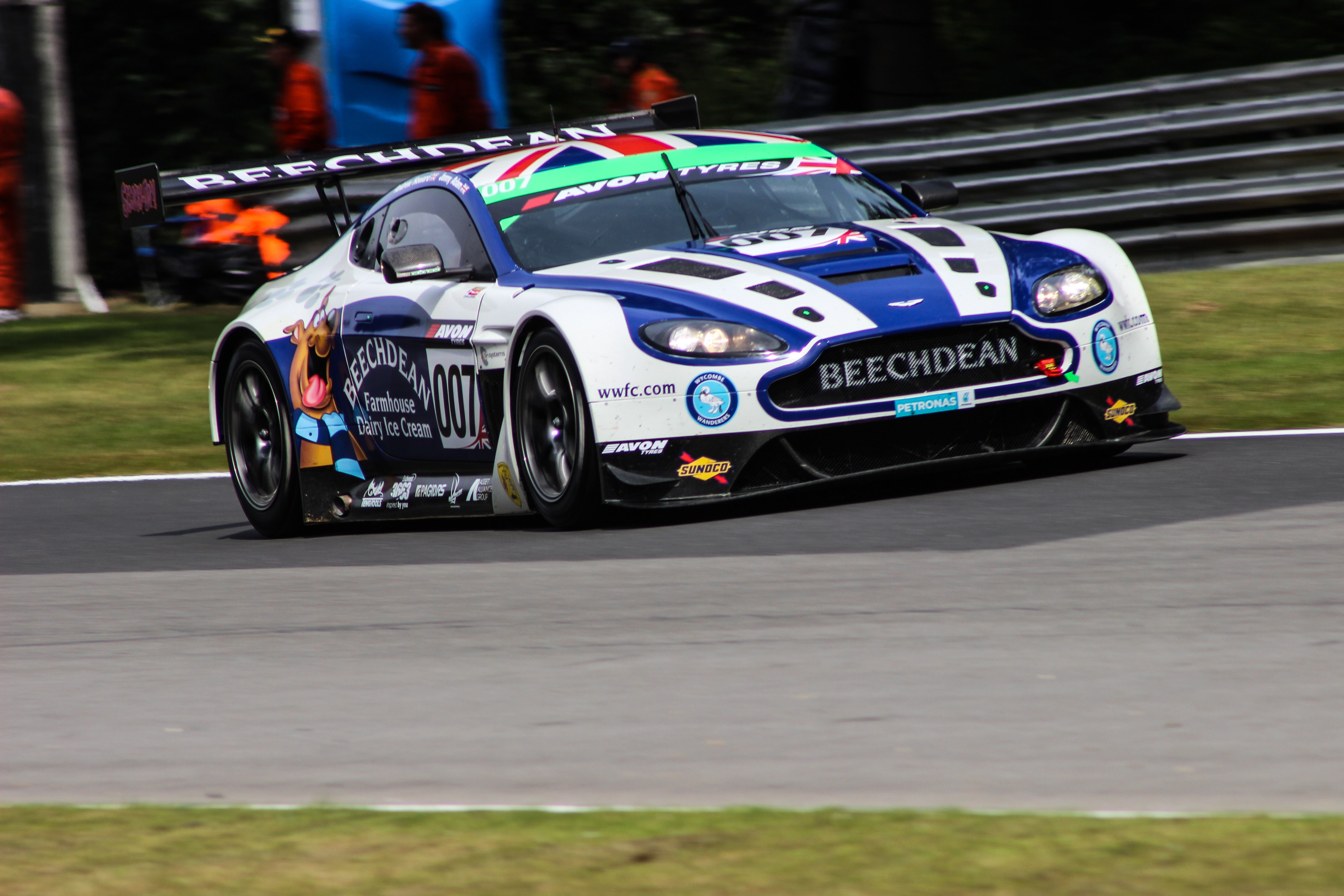 Alex MacDowall joins Aston Martin’s ELMS campaign