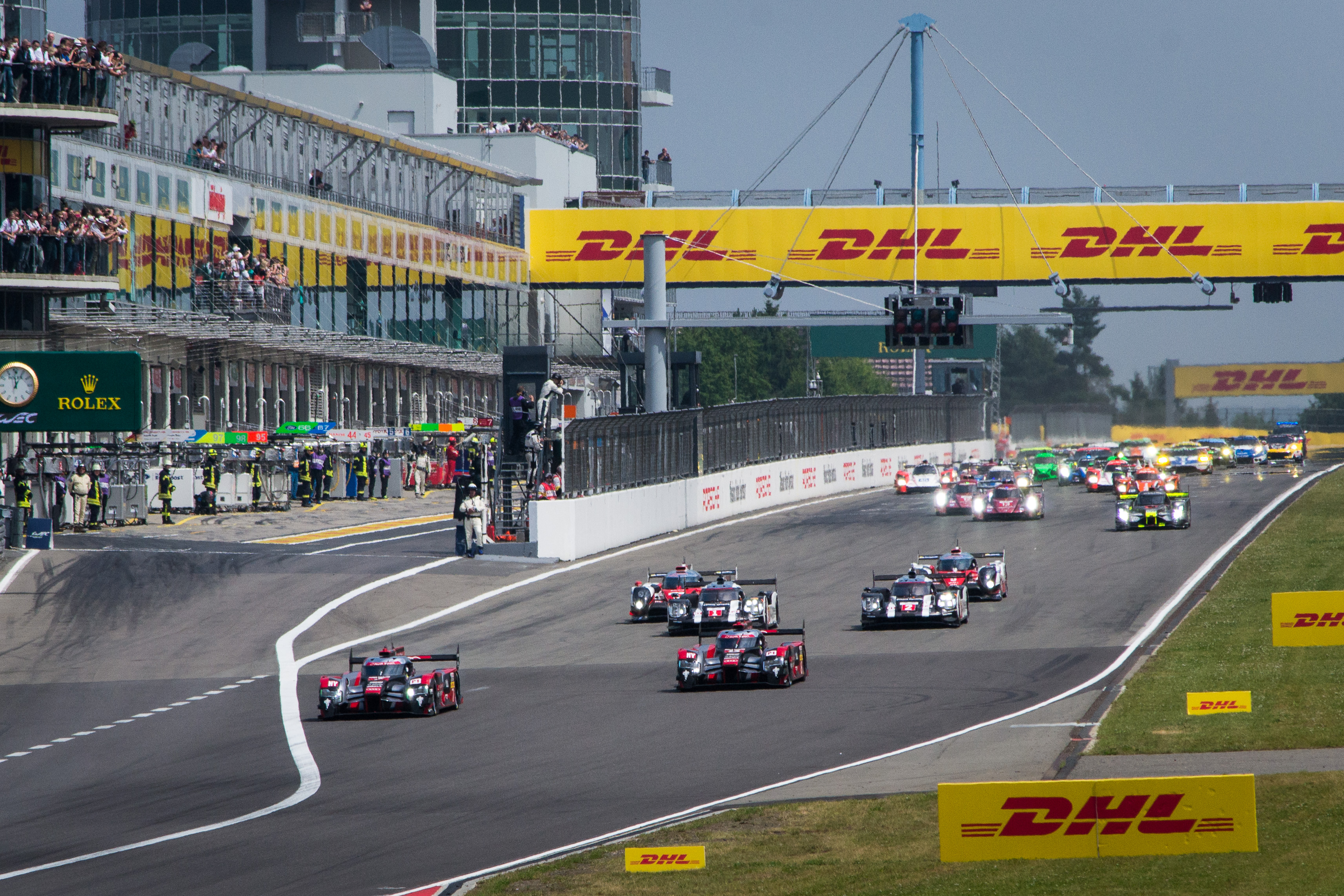 Porsche leads 6h Nürburgring at halfway