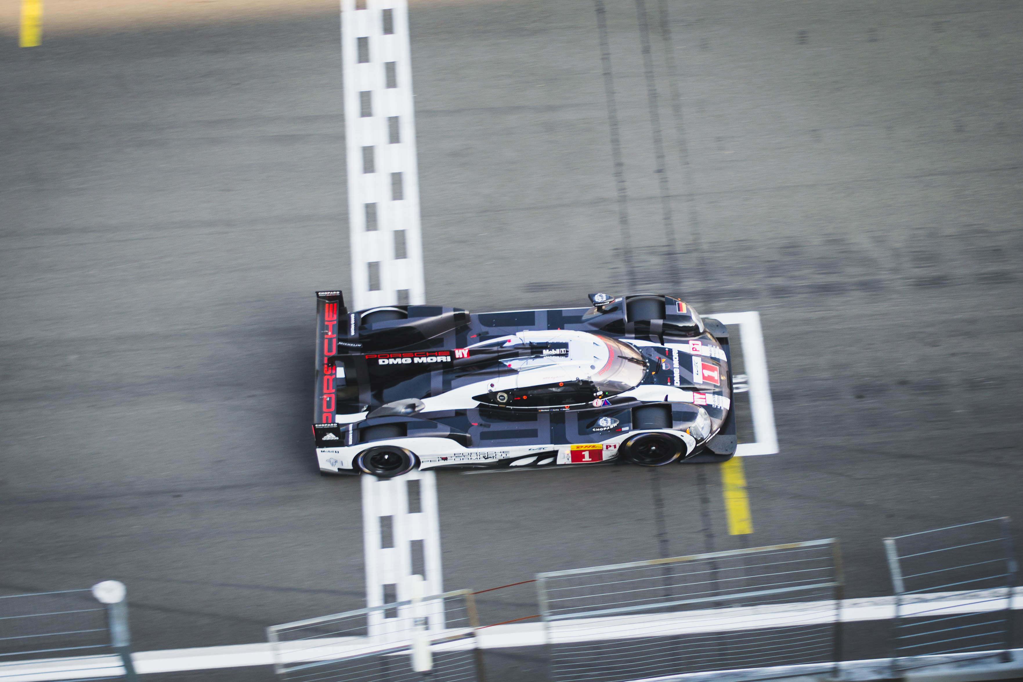 Porsche takes victory in Nürburgring classic