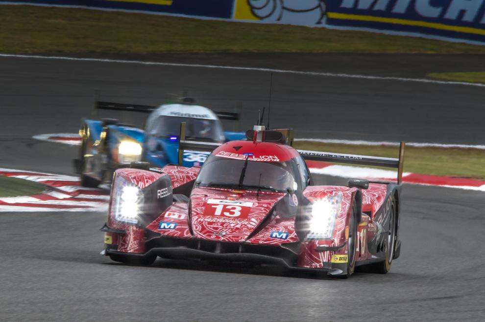Porsche strike back in Fuji FP2