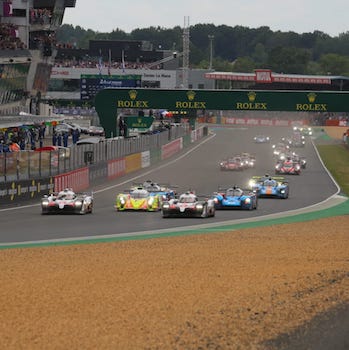 Toyota #7 holds sway after six hours, all-out war in GTE